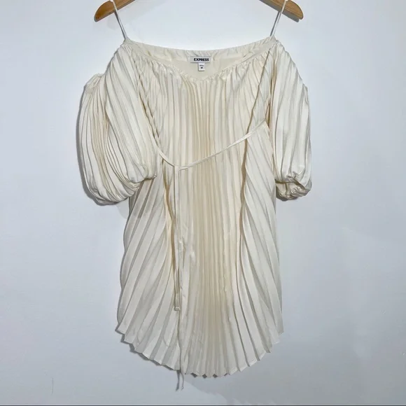 Express Pleated Off The Shoulder Mini Dress In Swan Size XS - Picture 3 of 14